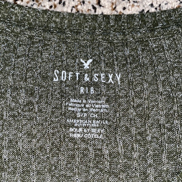 AE shirt - Picture 2 of 3